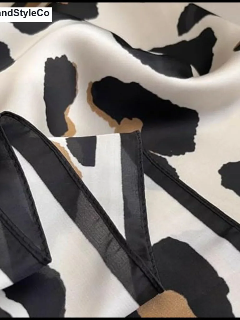 Silk-like Polyester Square Fashion Scarf 27.5